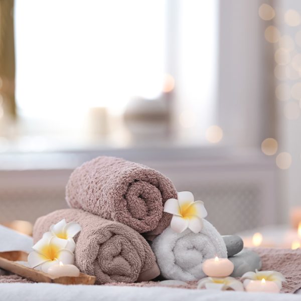 Beautiful,Spa,Composition,On,Massage,Table,In,Wellness,Center